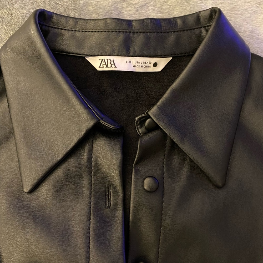 Zara Black Faux Leather Button-Up Puff Sleeve Top - Picture 2 of 3